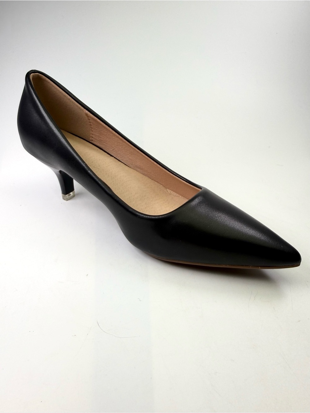 Women’s Black Low Heel Pumps Size 5.5 Like New Classic Dress Shoes